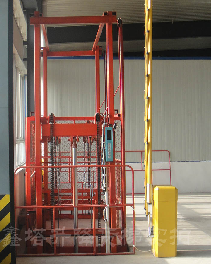 古井升降貨梯側視圖 古井升降貨梯側視圖