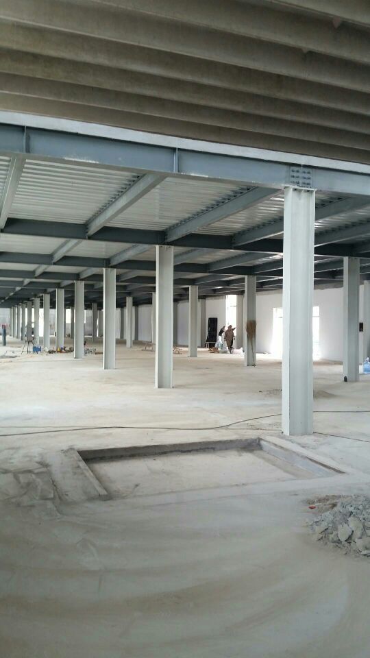 液壓升降貨梯安裝前現場 液壓升降貨梯安裝前現場