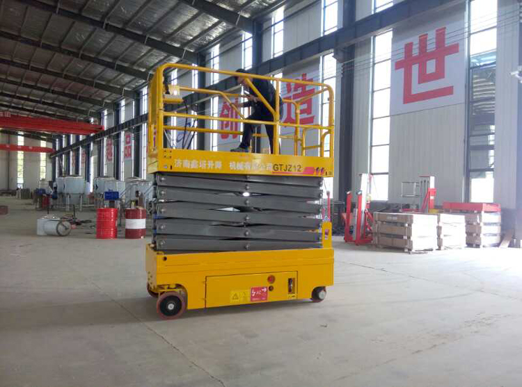 12米國產(chǎn)配置電動(dòng)輪全自行式升降機(jī) 12米國產(chǎn)配置電動(dòng)輪全自行式升降機(jī)