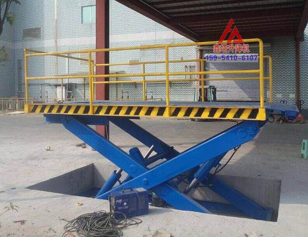 單層剪叉式升降機使用現(xiàn)場 單層剪叉式升降機使用現(xiàn)場