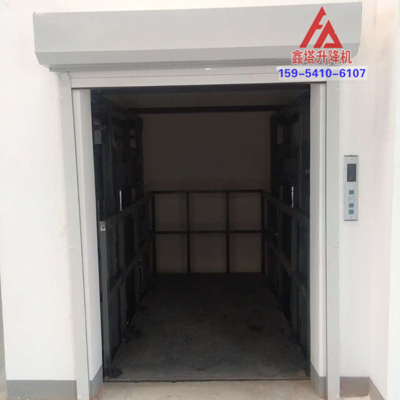 帶電動卷簾門的升降貨梯 帶電動卷簾門的升降貨梯