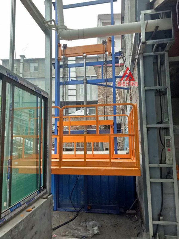 單跨導軌式升降機 單跨導軌式升降機